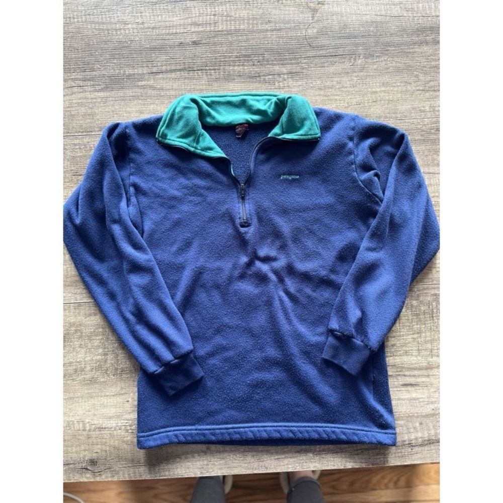 Vintage (80’s) Patagonia Capilene 1/4 zip Blue with green collar women’s small
